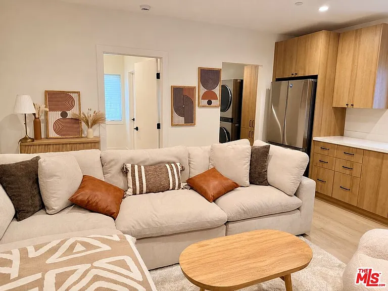 2707 Benedict St #3/4 — Photo 6