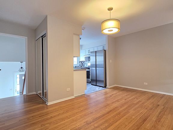 2nd image of 553 W Park Ave APT D