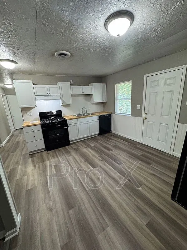 2 bed, 1.0 bath, $850 — Photo 3