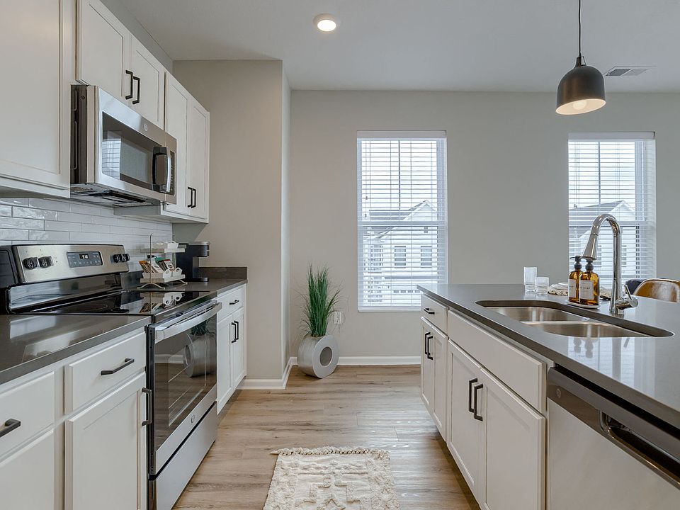 Leona - 2 Bed / 2 Bath - 1,291 Sq.Ft.
