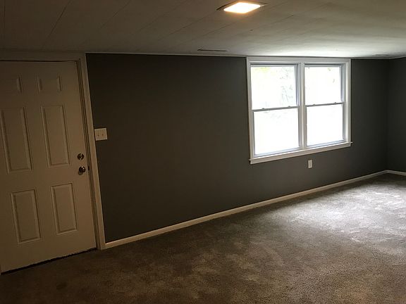 2nd image of 1015 Longwood Dr