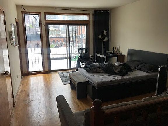 5th image of 61 W 70th St APT 5