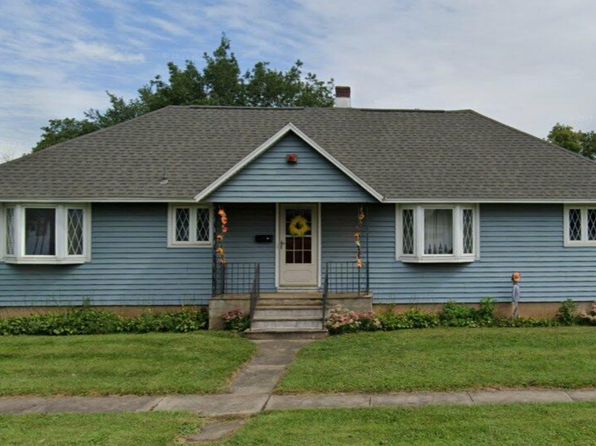 62 Greenman Ave