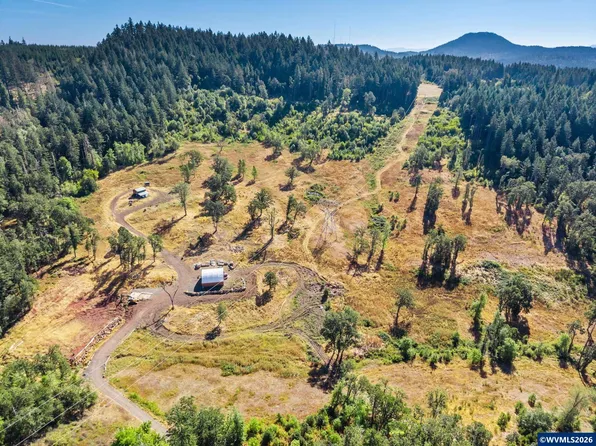 86361 Bailey Hill Rd, Eugene, OR 97405