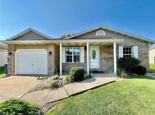 40 Northview Dr, Highland, IL 62249
