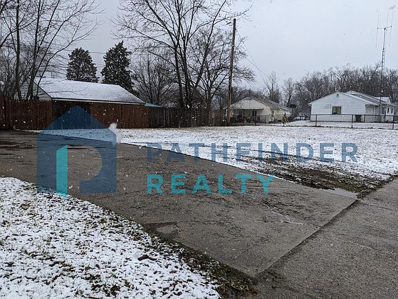2nd image of 3925 Myron Ave