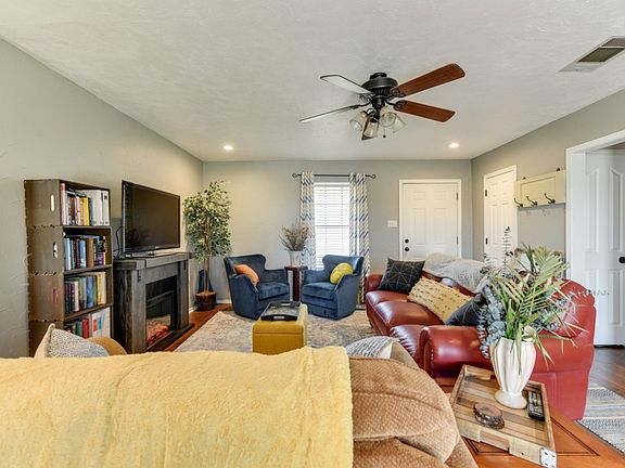 4th image of 3612 High Meadows Dr