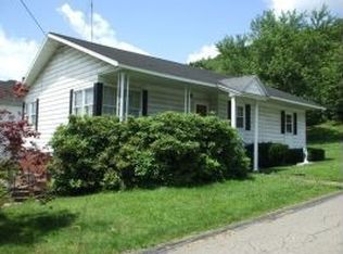 529 Cemetery St, Mayfield, PA 18433