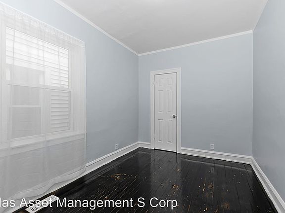 5th image of 6928 S Oakley Ave