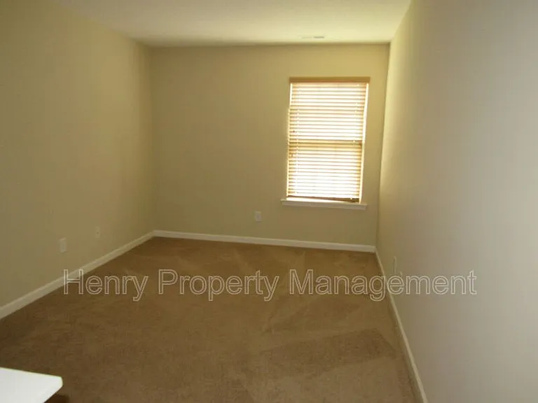 125 Kellerhis Dr — Photo 10