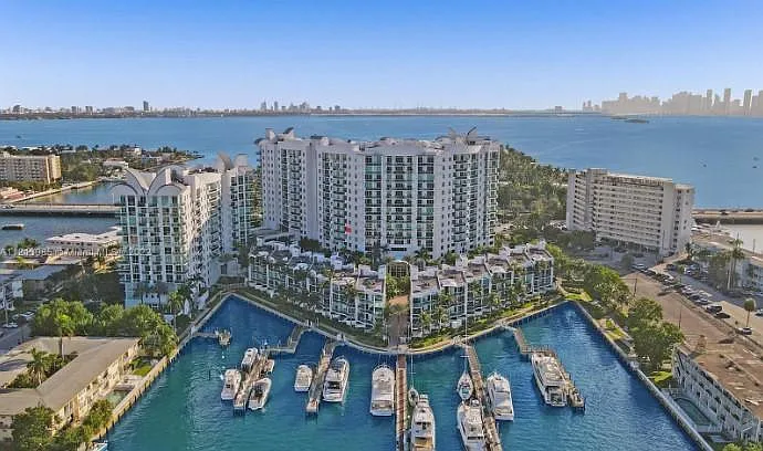 7910 Harbor Island Dr #801 — Photo 12