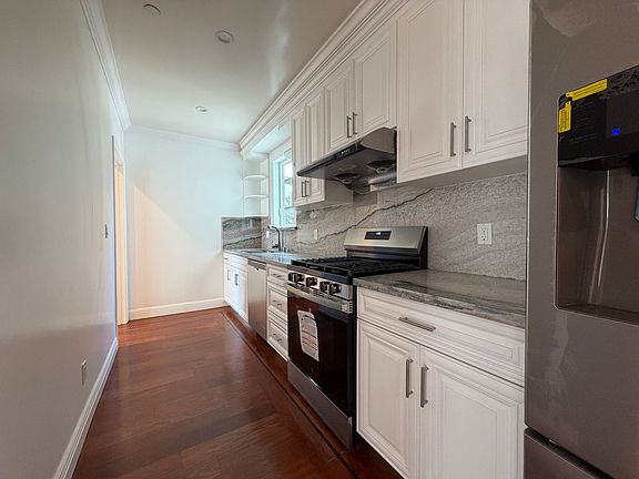 4th image of 261B Dolores St
