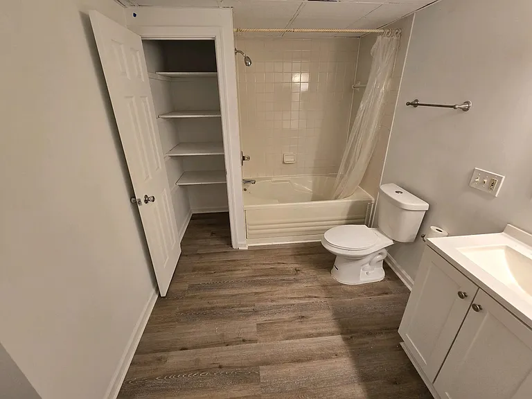 1685 Baltimore Annapolis Blvd #B — Photo 8