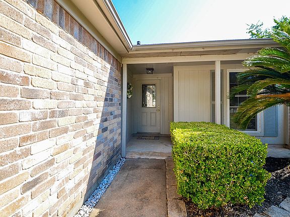 3rd image of 3923 Issacks Way