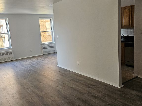 3rd image of 44-30 Douglaston Pkwy #5C-11