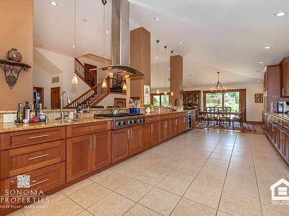4th image of 15089 Trestle Glen Dr