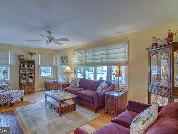 4th image of 5 Vista Dr