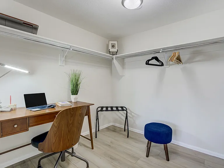 417 E Kiowa St #203 — Photo 14