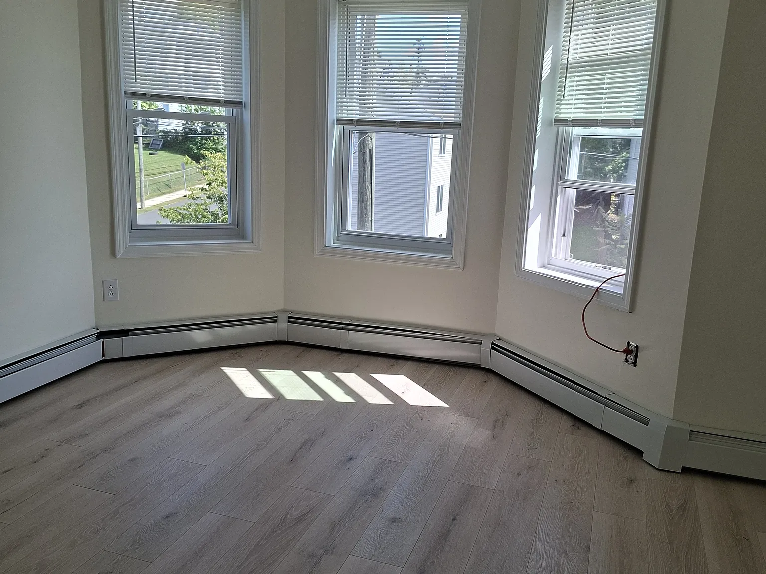 2 bed, 900 sqft, $1,500 — Photo 4