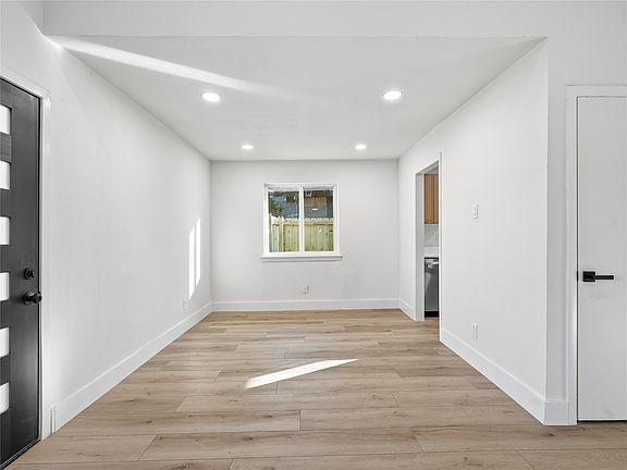 4th image of 1725 R Ave