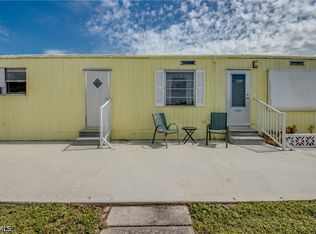 121 Lantern Pl, North Fort Myers, FL 33917
