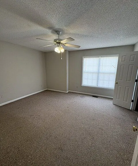 2502 Bluff View Ct #B — Photo 8