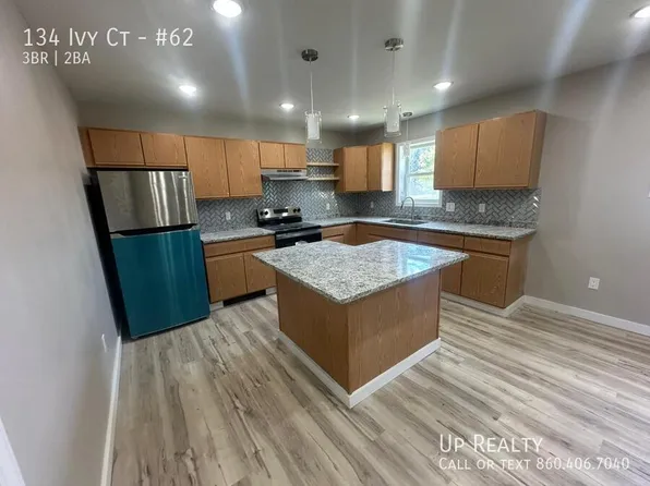 134 Ivy Ct, Groton, CT