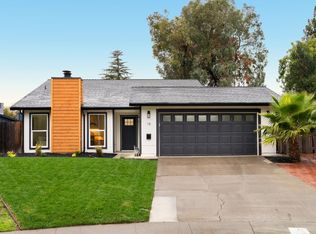 15 Governors Ct, Sacramento, CA 95817