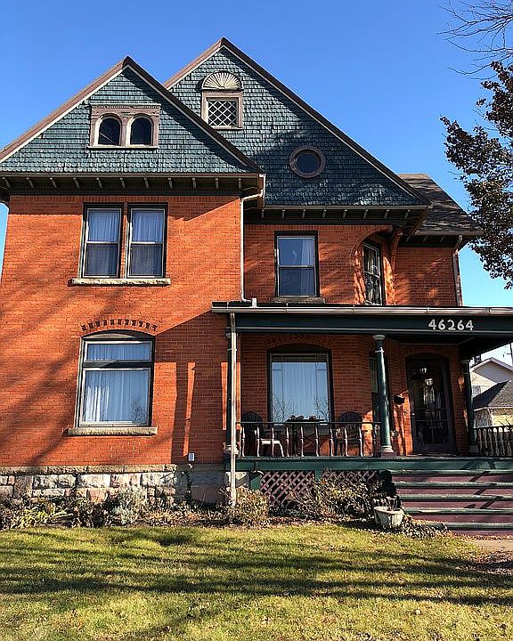 1st image of 46264 Woodward Ave