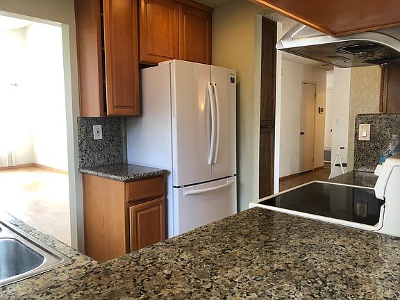 5th image of 33534 Trinculo Ln