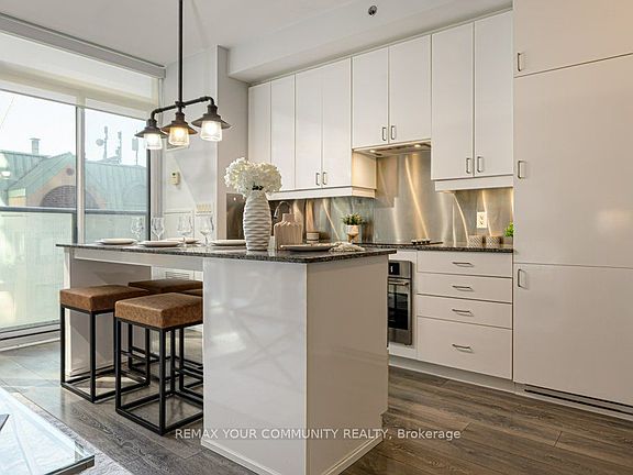 2nd image of 426 University Ave #1002