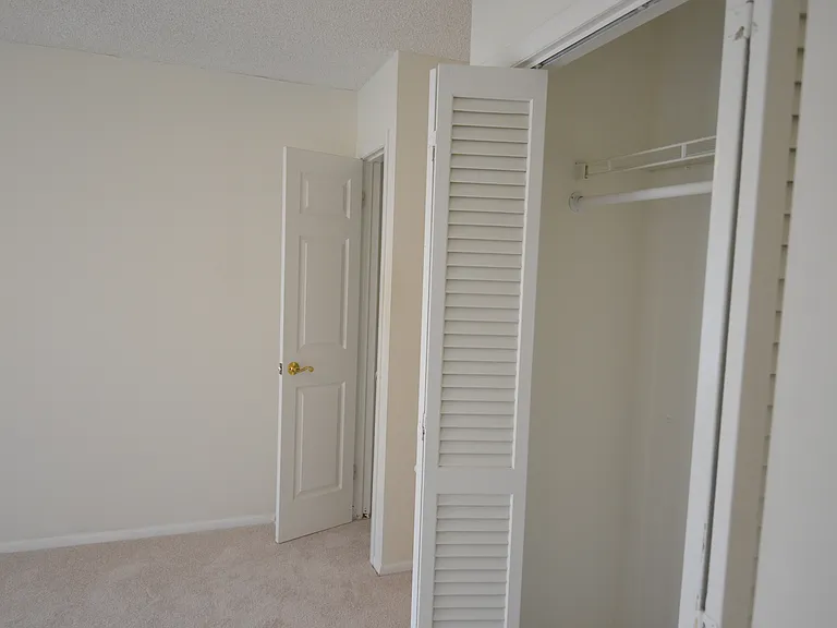 329 Moorings Cove Dr — Photo 15