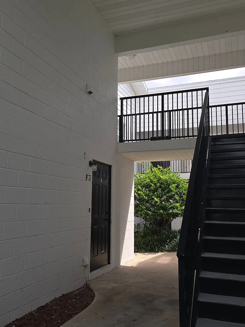 Charming 2-Bedroom Condo for Rent in Winter Haven, FL — Photo 3