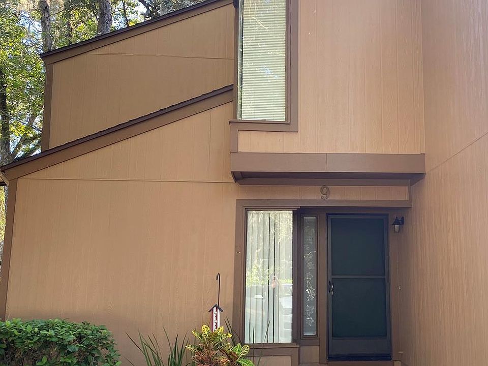 1st image of 9 Pine Hurst Pl