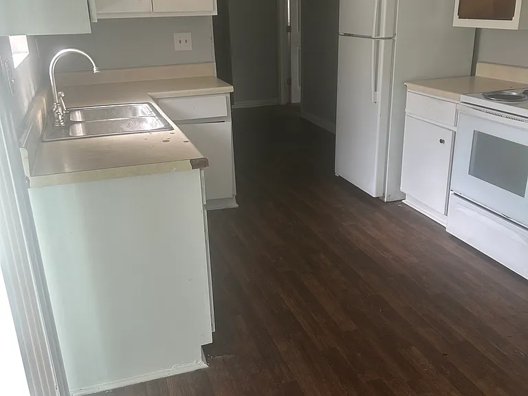 2914 Dahlia Dr — Photo 4