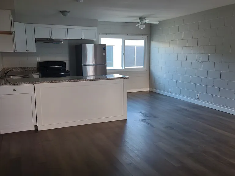 Marlin Ave — Photo 2