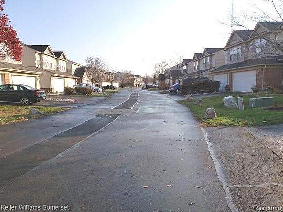 2nd image of 17497 Gateway Cir