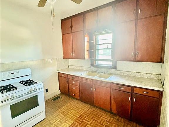 4th image of 3115 N 10th St