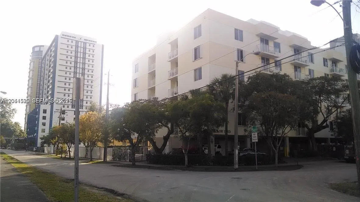 Brickell View Condo — Photo 1