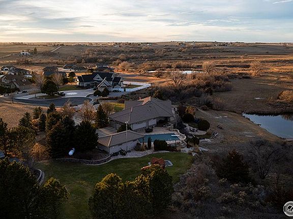 5th image of 46 Sunset Ln