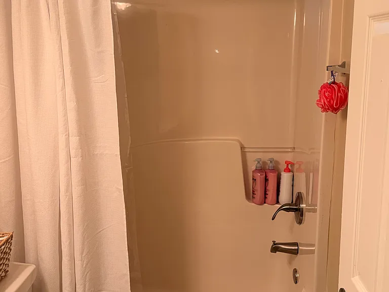 820 Whitecrest Ct — Photo 2