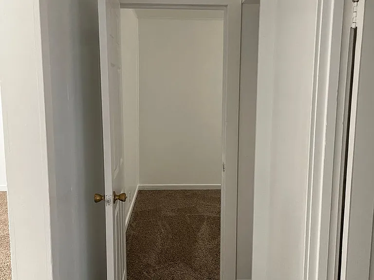 650 Dearborn Ave — Photo 6