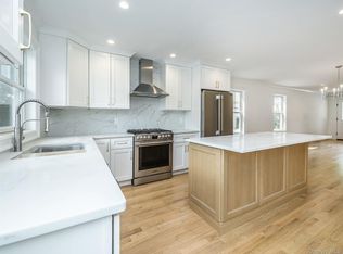 48B Kirkwood Rd, Pt Washington, NY 11050