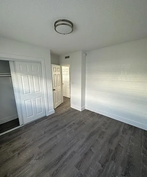 3660 NE 11th Ave #5 — Photo 11