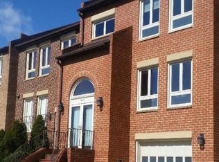 10210 Baltusrol Ct, Oakton, VA 22124