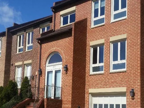 10210 Baltusrol Ct, Oakton, VA 22124