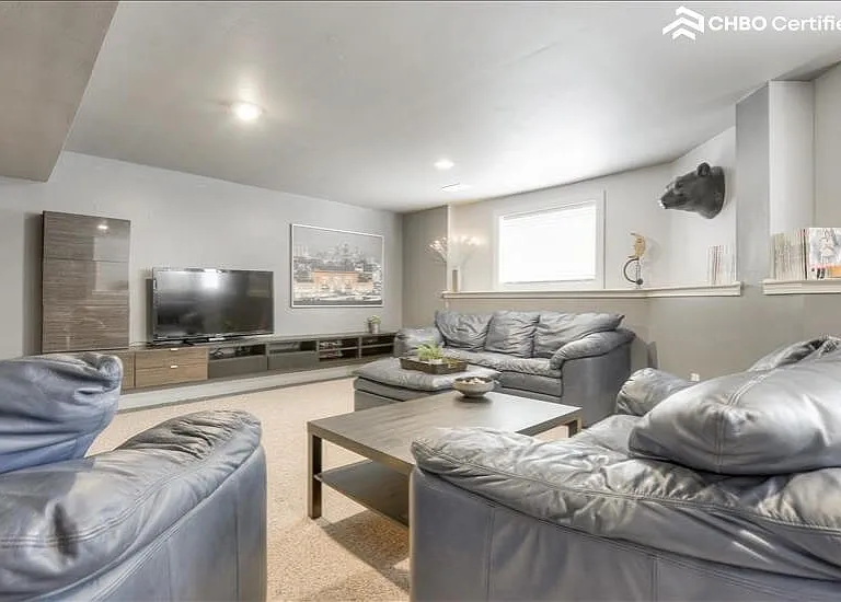 13117 Woodward St — Photo 34
