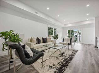 14 Hatfield Cres #3, Toronto, ON M9W3R8