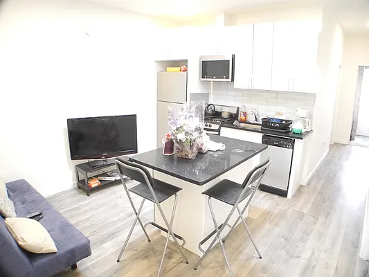 Rented by Beyond Property Group | media 4