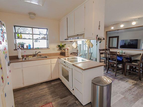 4th image of 3518 Coralwood Way